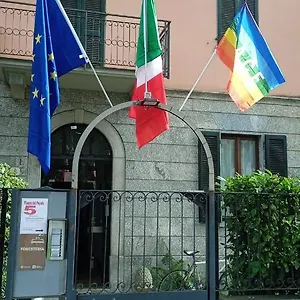 https://gira-guest-house.it-lombardy.com
