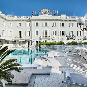 ***** Hotel Grand Des Bains Italia